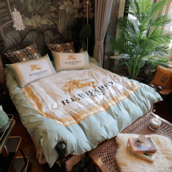 burberry london luxury brand typ 1 1.png