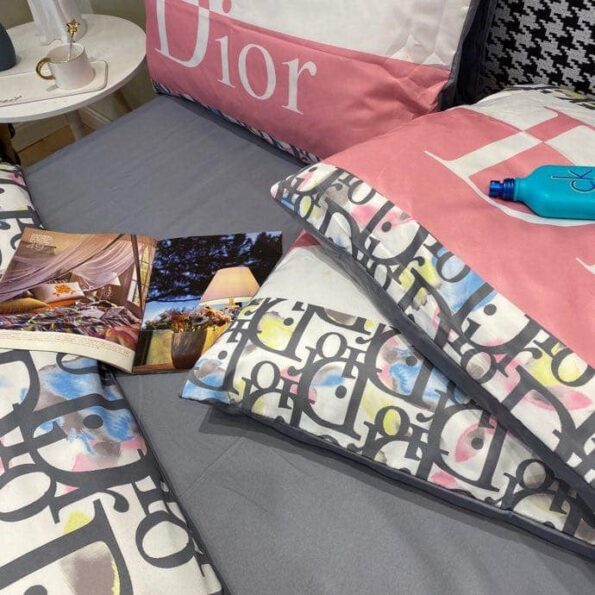 luxury brand highend bedding set arrival 100456yaehv.jpg